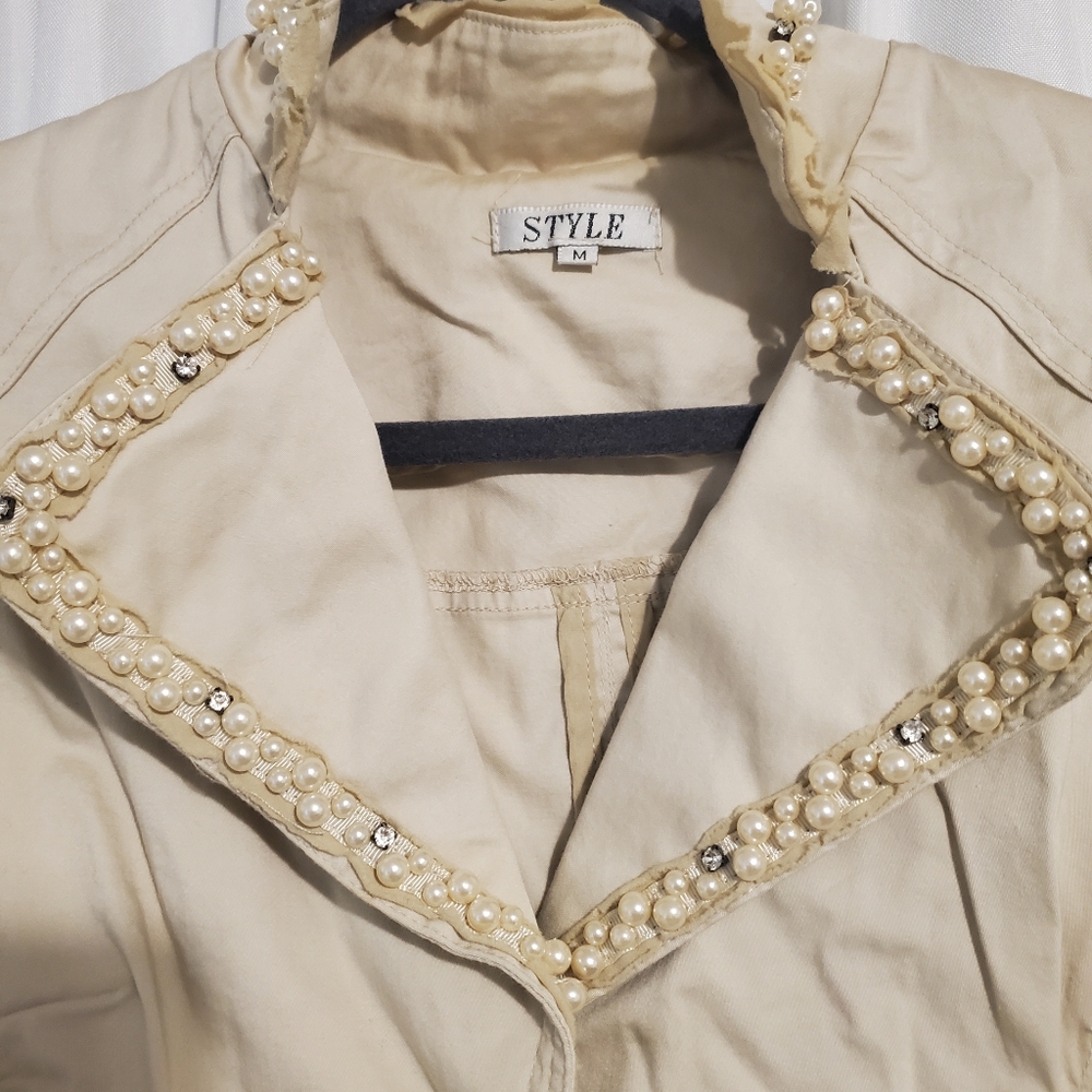 Ivory jacket - Picture 2 of 6